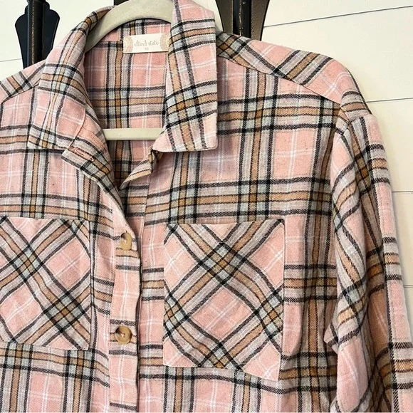 NWT Altar'd State Pink and Tan Plaid Cropped Flannel XS Graphic Detail on Back - Picture 7 of 11